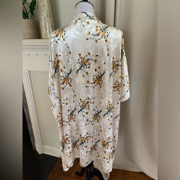 Anthropologie Floreat dandelion velvet kimono duster one size - Picture 7 of 11